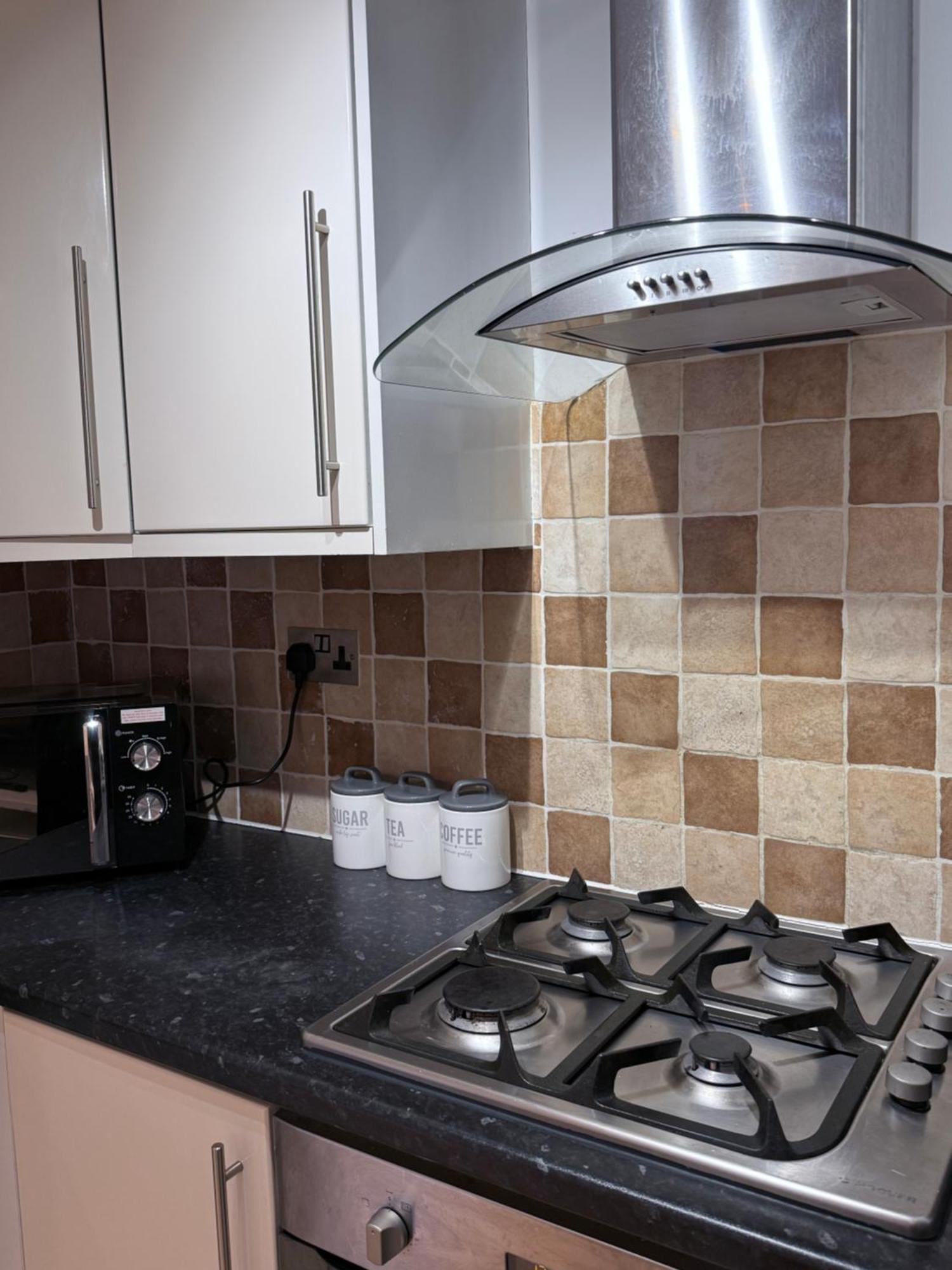 הונסלו Cosy Guest Suite, West London מראה חיצוני תמונה