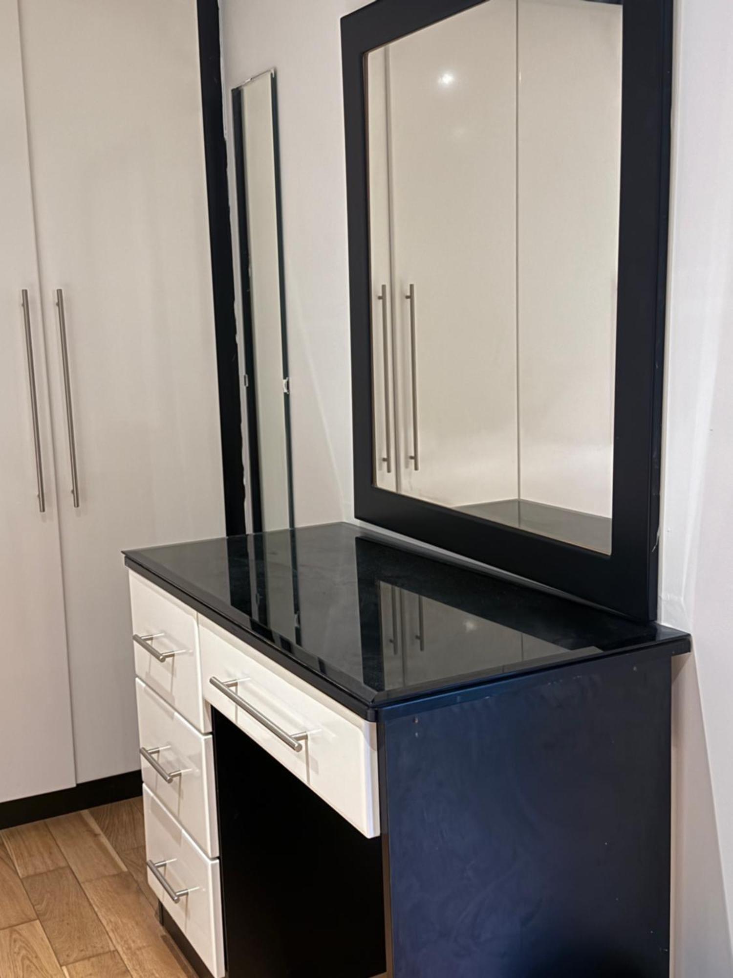 הונסלו Cosy Guest Suite, West London מראה חיצוני תמונה